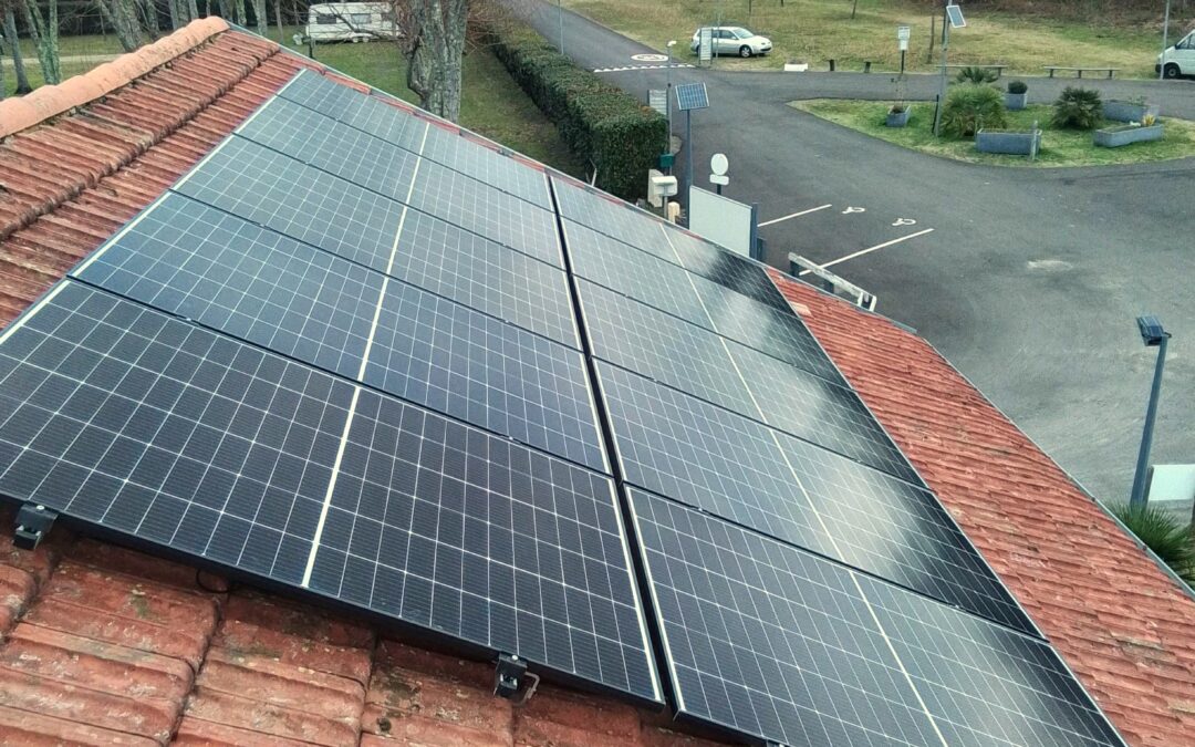 Installation de panneaux solaires TRINA SOLAR au Camping La Jaougotte, Vielle-Saint-Girons (40) – Autoconsommation photovoltaïque