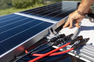 Faire réaliser son projet photovoltaïque par un installateur certifié RGE en Occitanie : quels sont les avantages de la certification RGE QualiPV ?