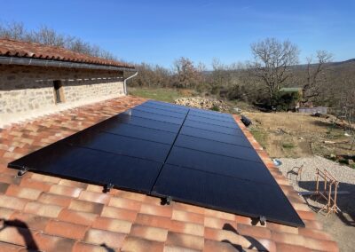 Installation photovoltaïque Thermonéo Solaire à Varen (82) – Pose de panneaux solaires SUNPOWER en Tarn-et-Garonne